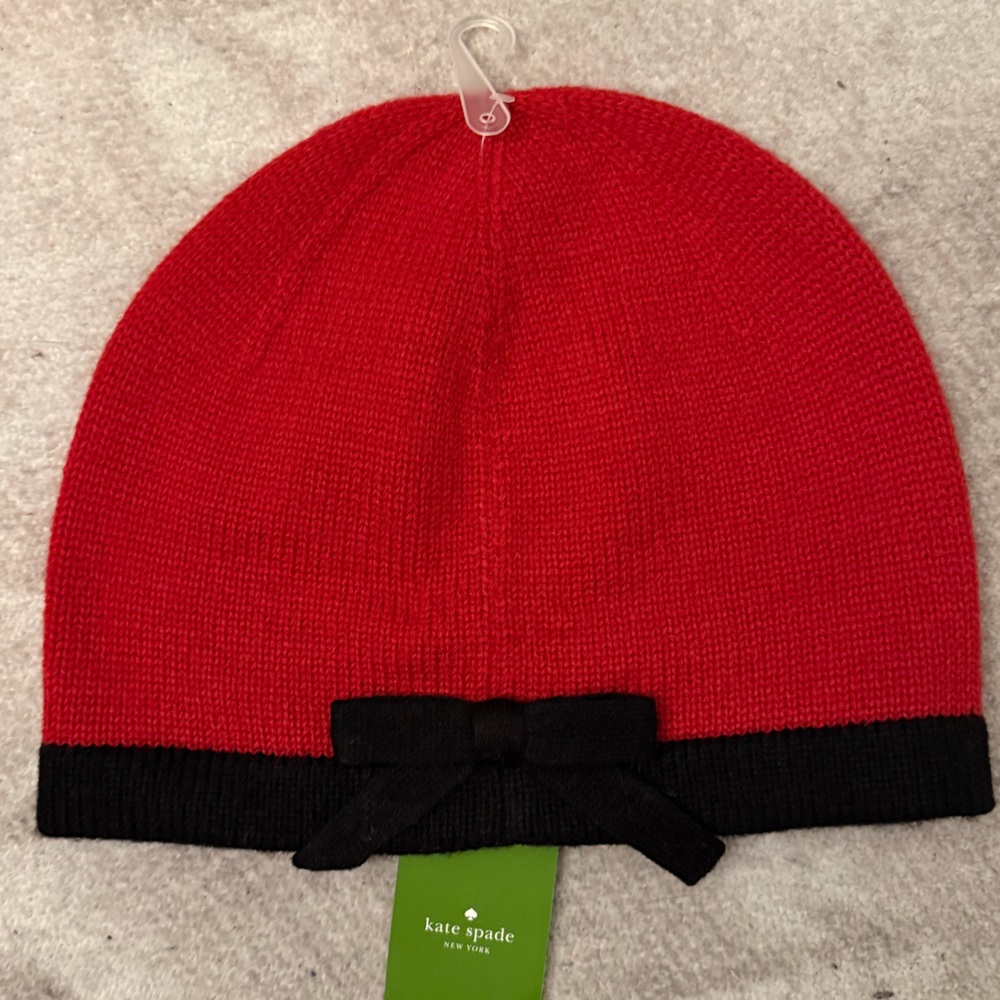 NWT Red Kate Spade Winter Hat Beanie with Black Bow - NEW WITH TAGS